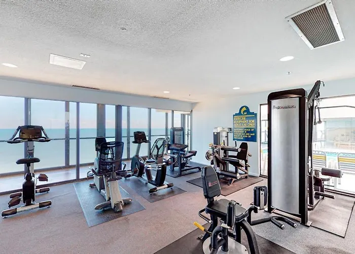 Holiday home Darling Beachfront With Balcony Pools Tennis & Gym