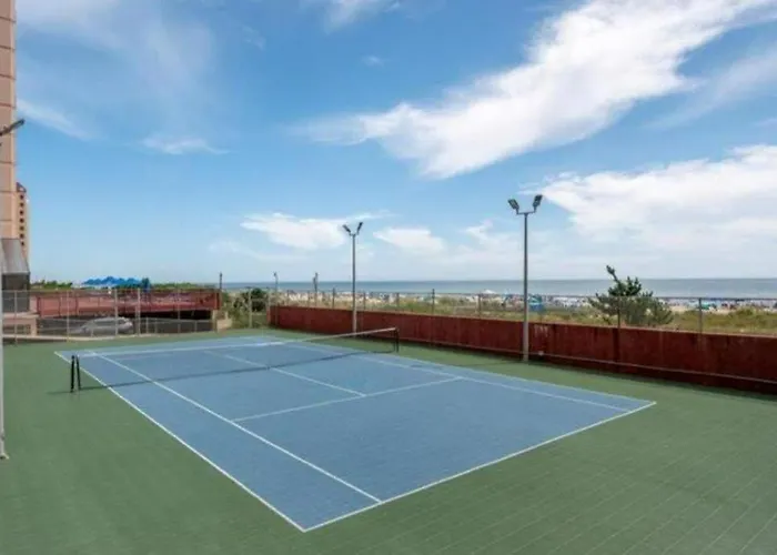 Darling Beachfront With Balcony Pools Tennis & Gym * Ocean City